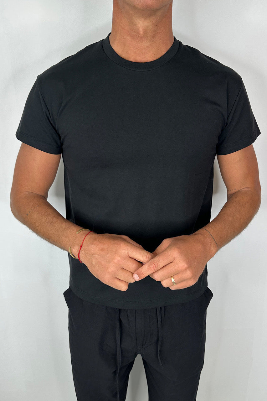 Fitted Stretch Tee Black - FINAL SALE