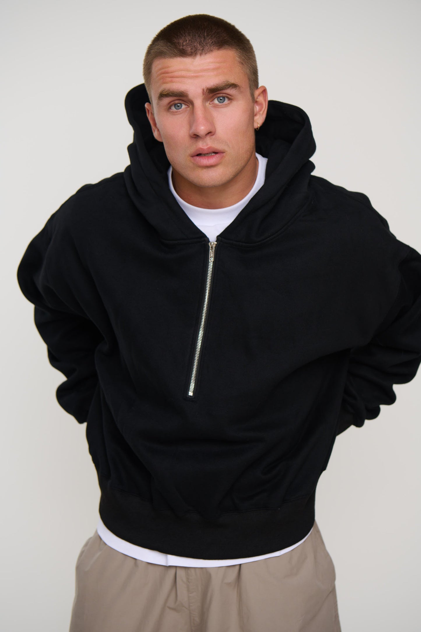 Half Zip Heavyweight Hood Black - FINAL SALE