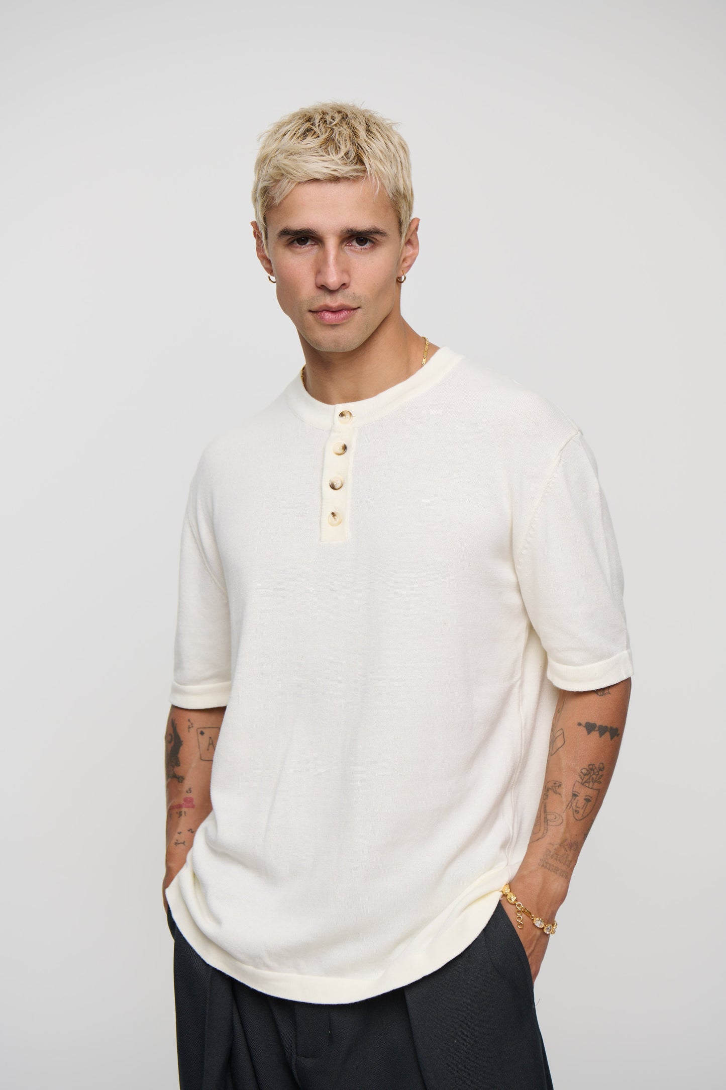 Jackson Fitted Short Sleeve Henley Ivory